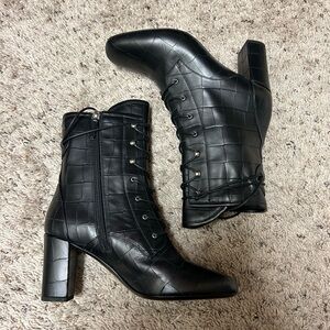 Longchamp Black Croc-Embossed Lace-Up Ankle Boots